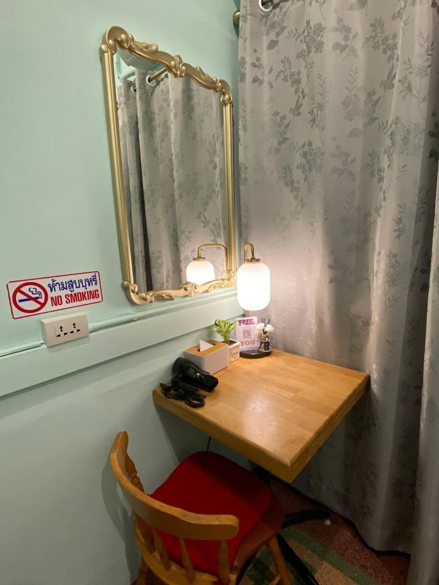 Hostel Lemon Siam Petchaburi Road Бангкок Экстерьер фото