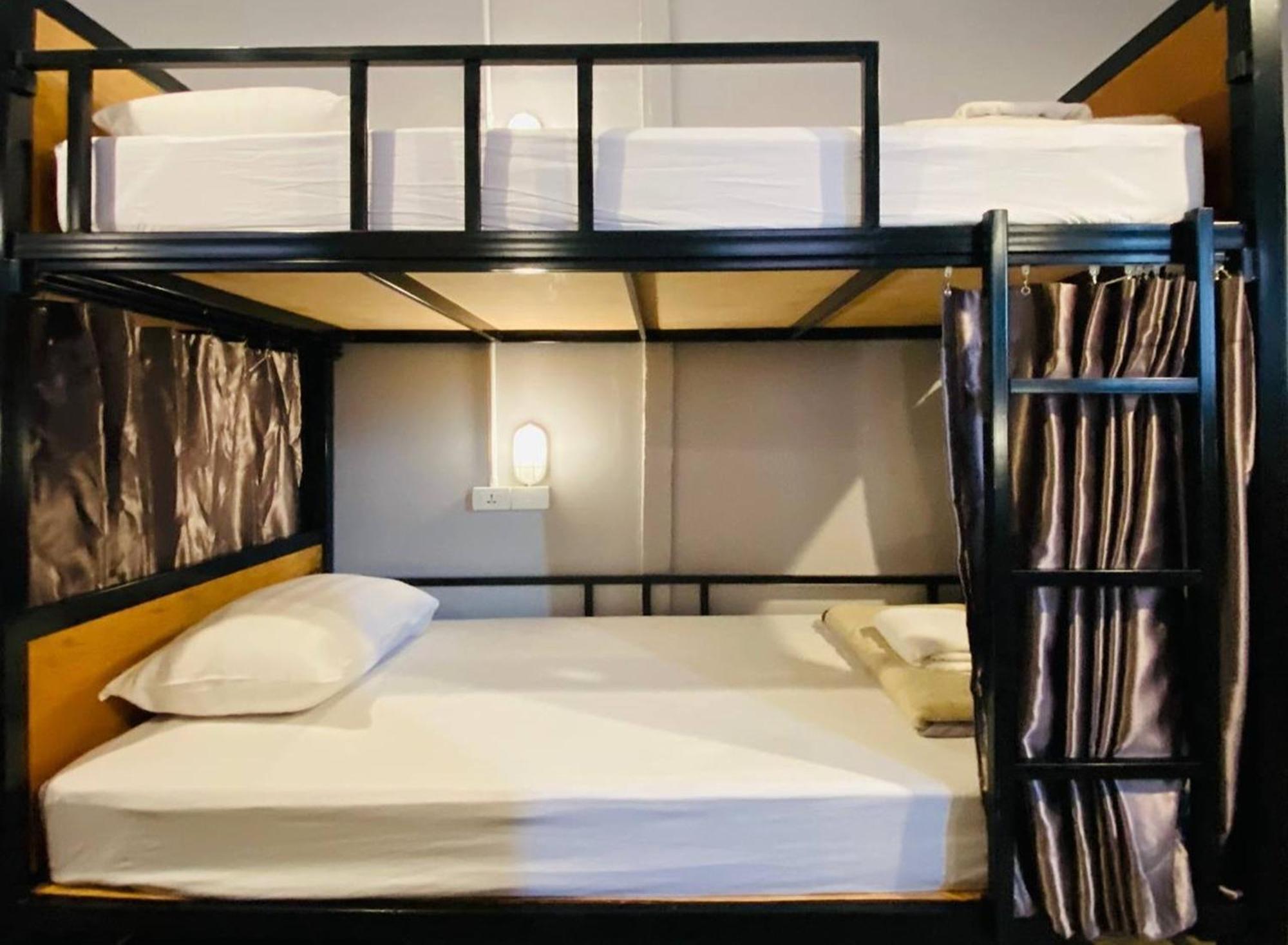 Hostel Lemon Siam Petchaburi Road Бангкок Экстерьер фото